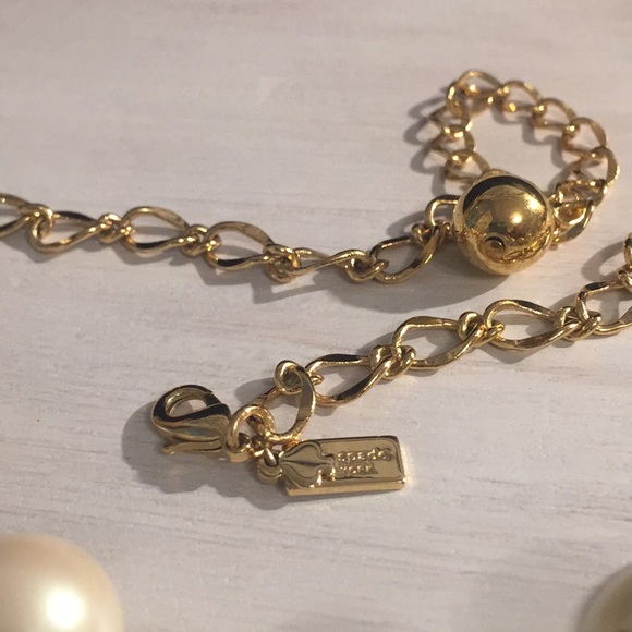 Kate Spade faux pearls necklace - Picture 4 of 4